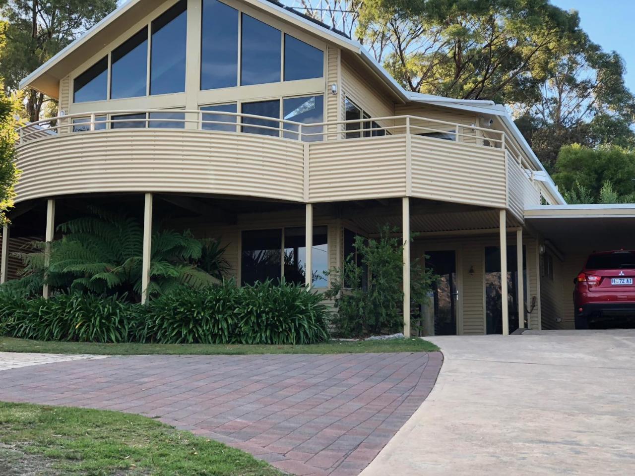 Freycinet House